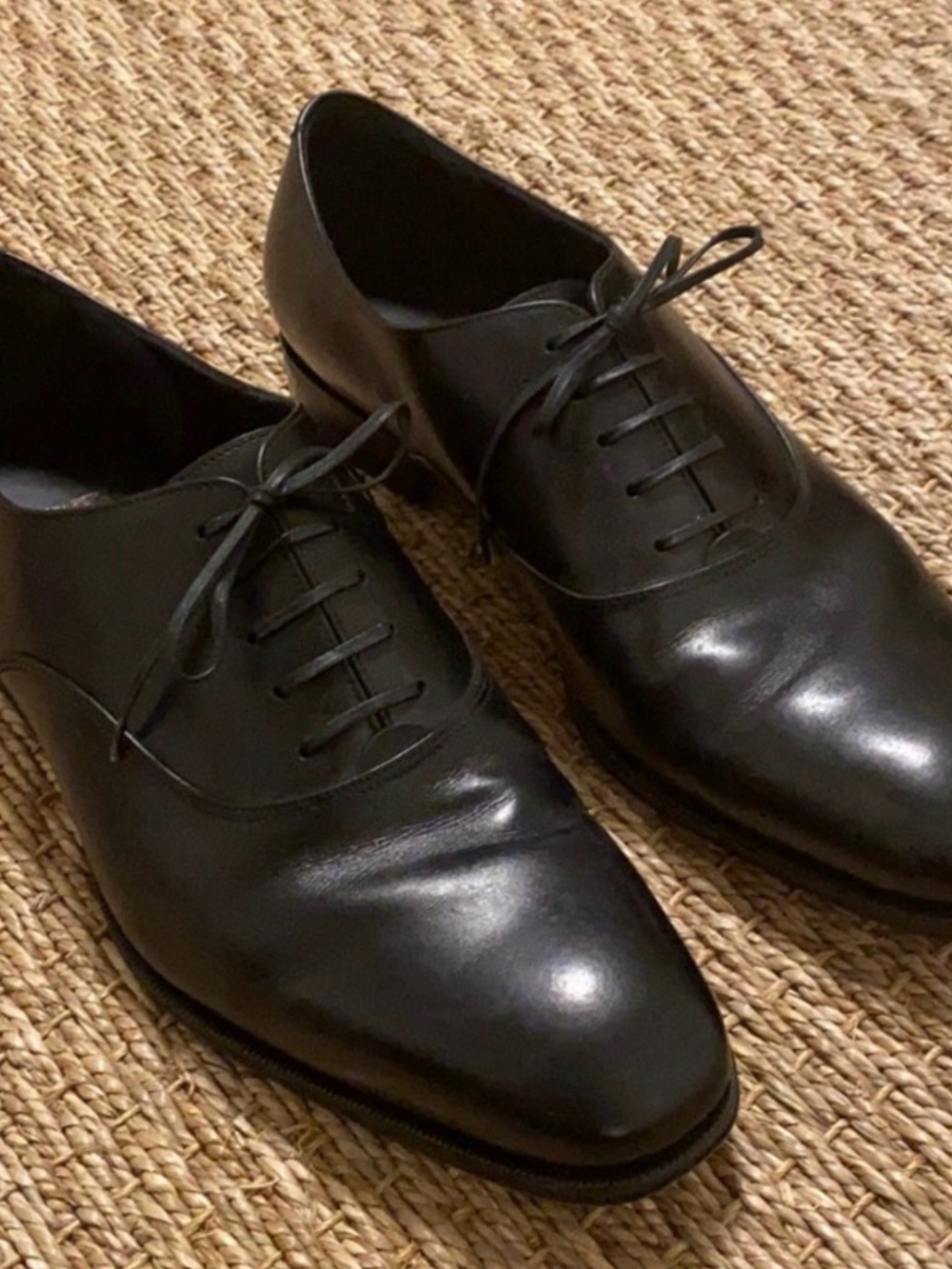 Salvatore Ferragamo Black Leather Oxford Lace-Up Shoes - Men’s